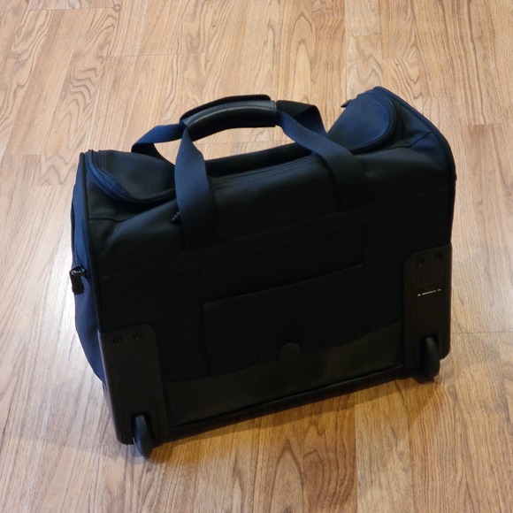 Tumi Black Rolling Travel Bag - Picture 3 of 14